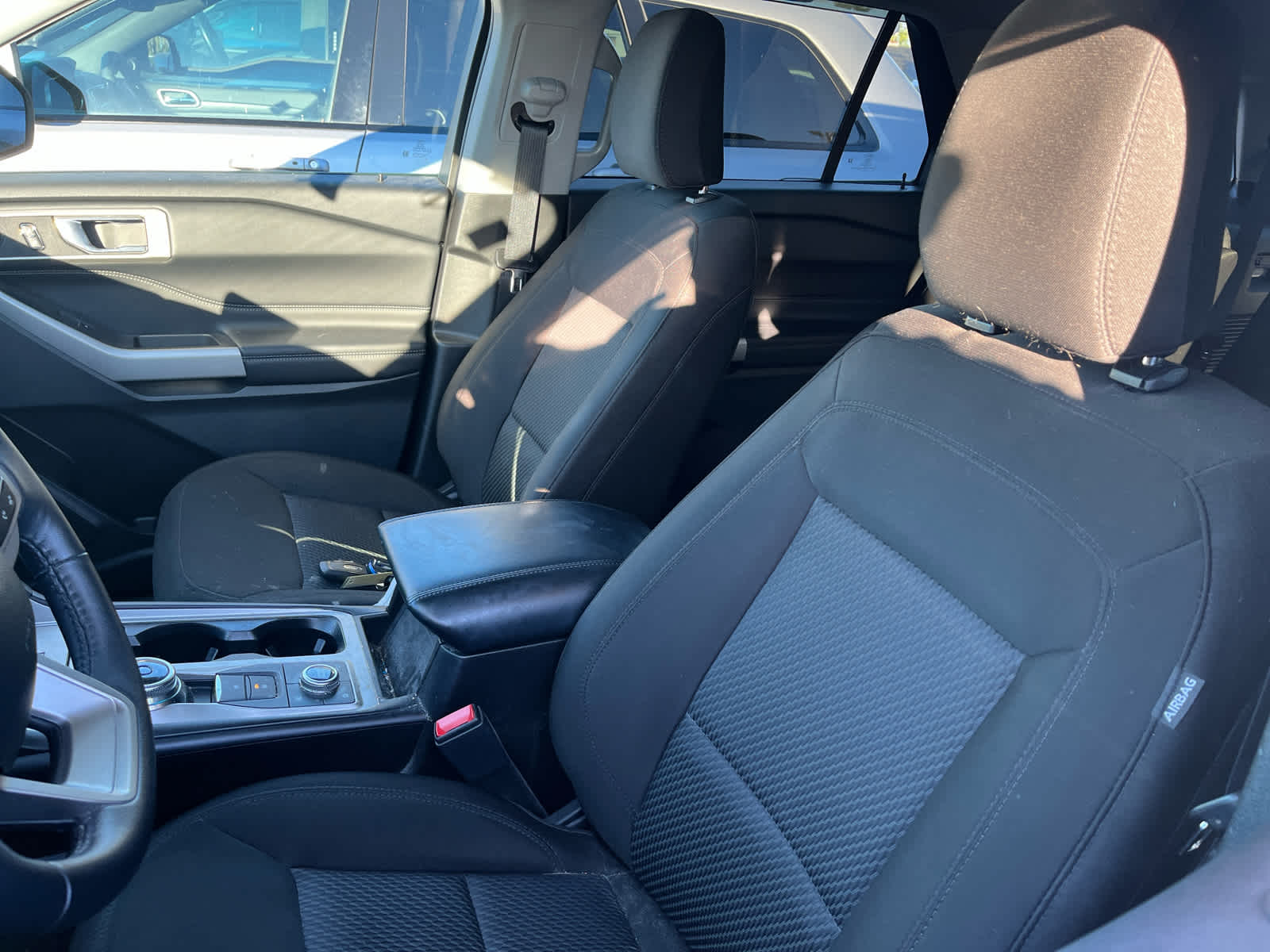 2024 Ford Explorer XLT photo 3