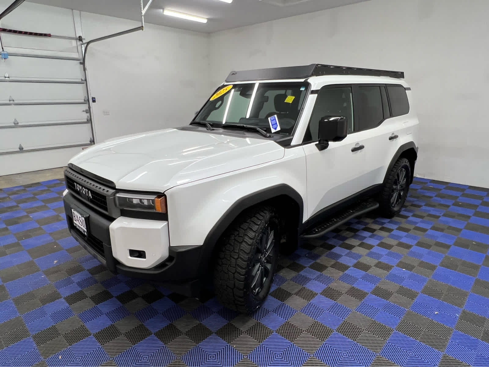2025 Toyota Land Cruiser photo 3