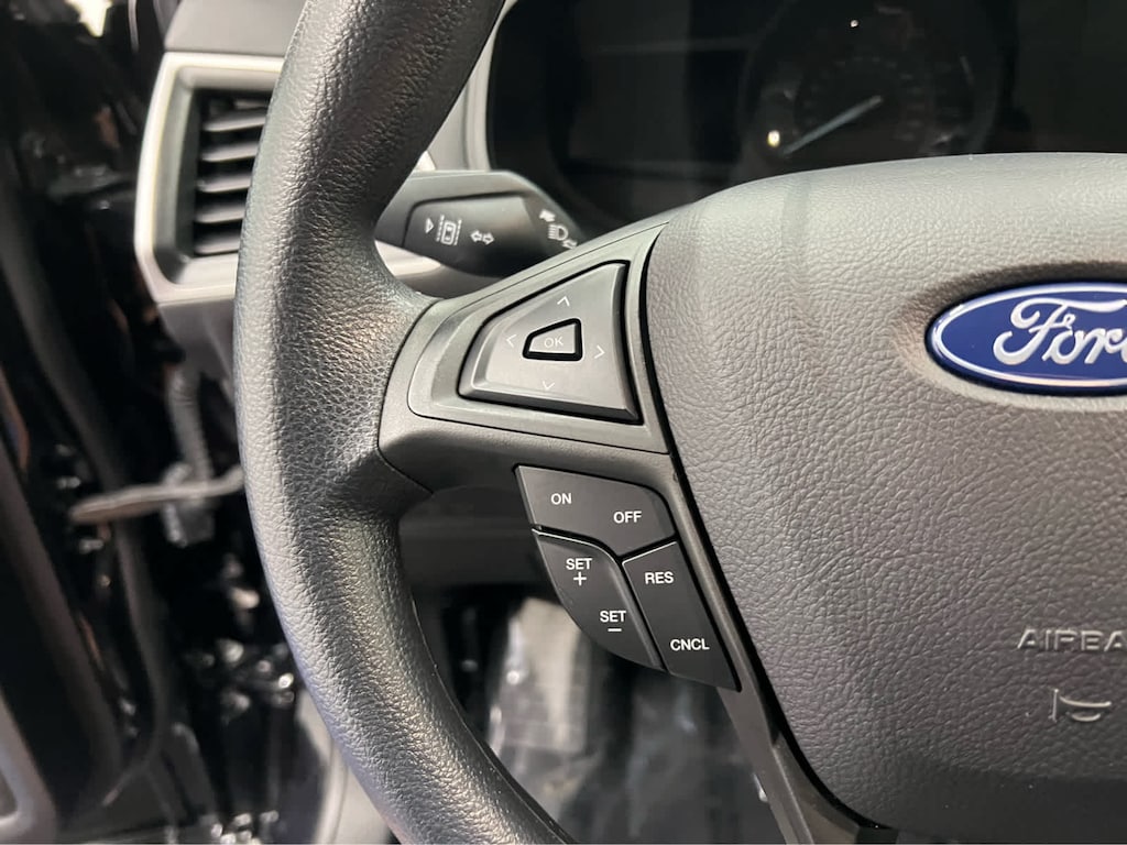 Used 2024 Ford Edge SE SUV