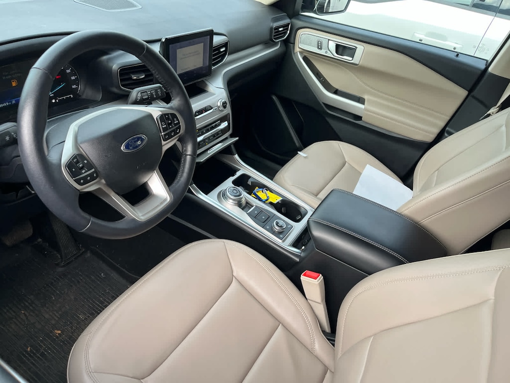2024 Ford Explorer XLT photo 3