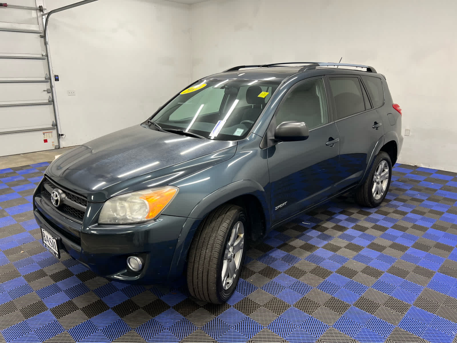 2010 Toyota RAV4 Sport photo 3
