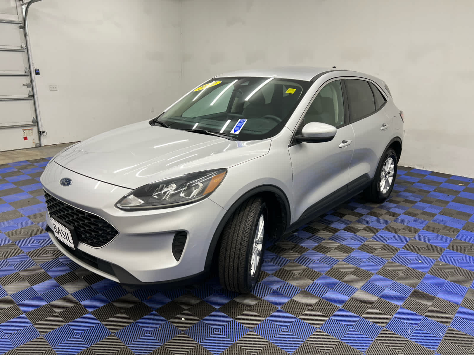 2020 Ford Escape SE photo 3