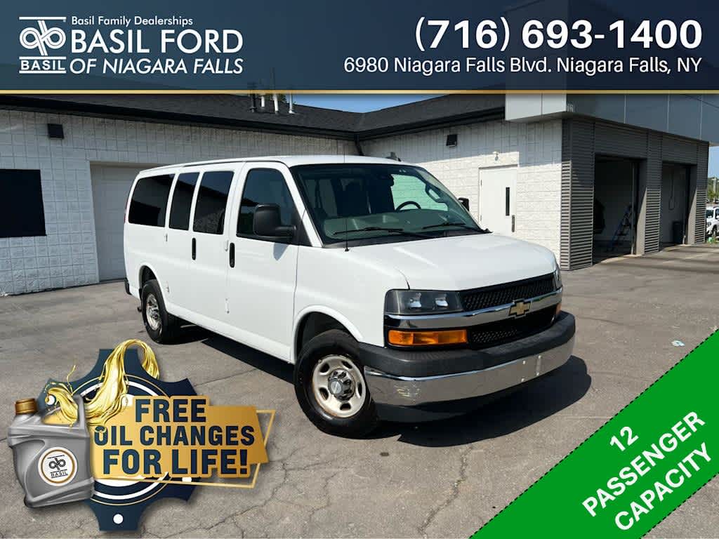 2020 Chevrolet Express 2500 LT's photo