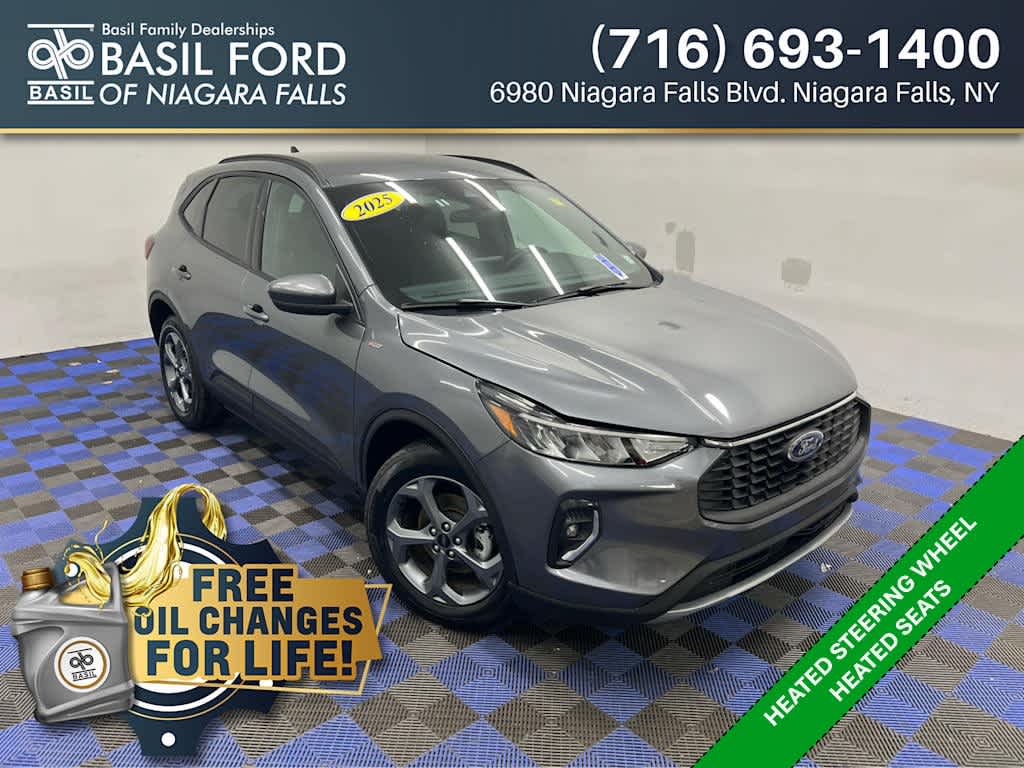 2025 Ford Escape ST-Line Select's photo
