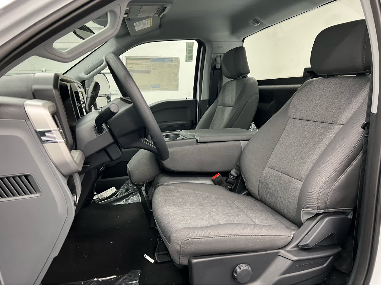 2026 Ford F-350 Super Duty XL - Photo 9