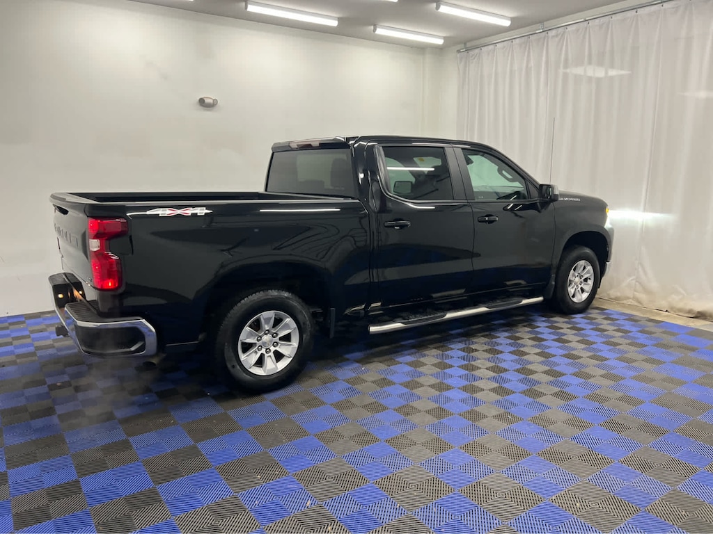 2023 Chevrolet Silverado 1500 LT photo 4