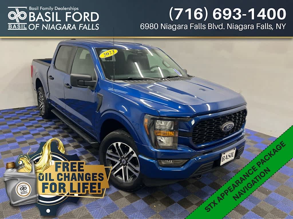 2023 Ford F-150 XL's photo