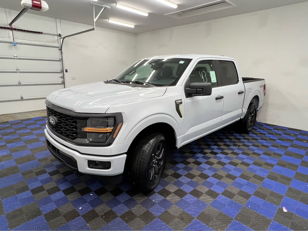 New 2025 Ford F-150 STX 4WD Supercrew 5.5 Box 4WD SuperCrew 5.5 Box