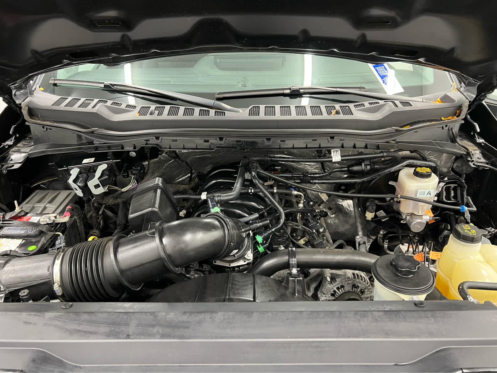 2023 Ford F-350 XL photo 2