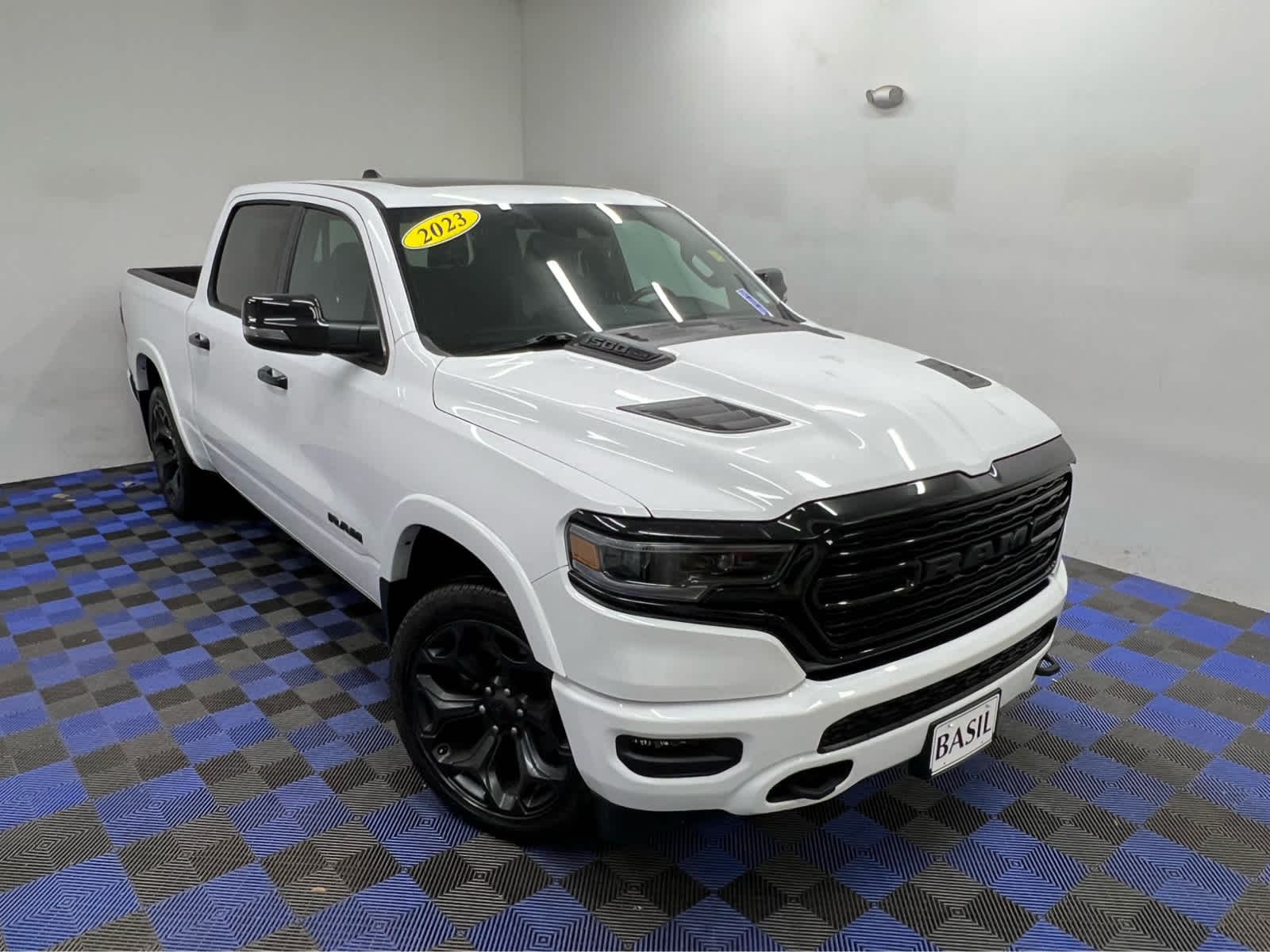 2023 RAM Ram 1500 Limited's photo