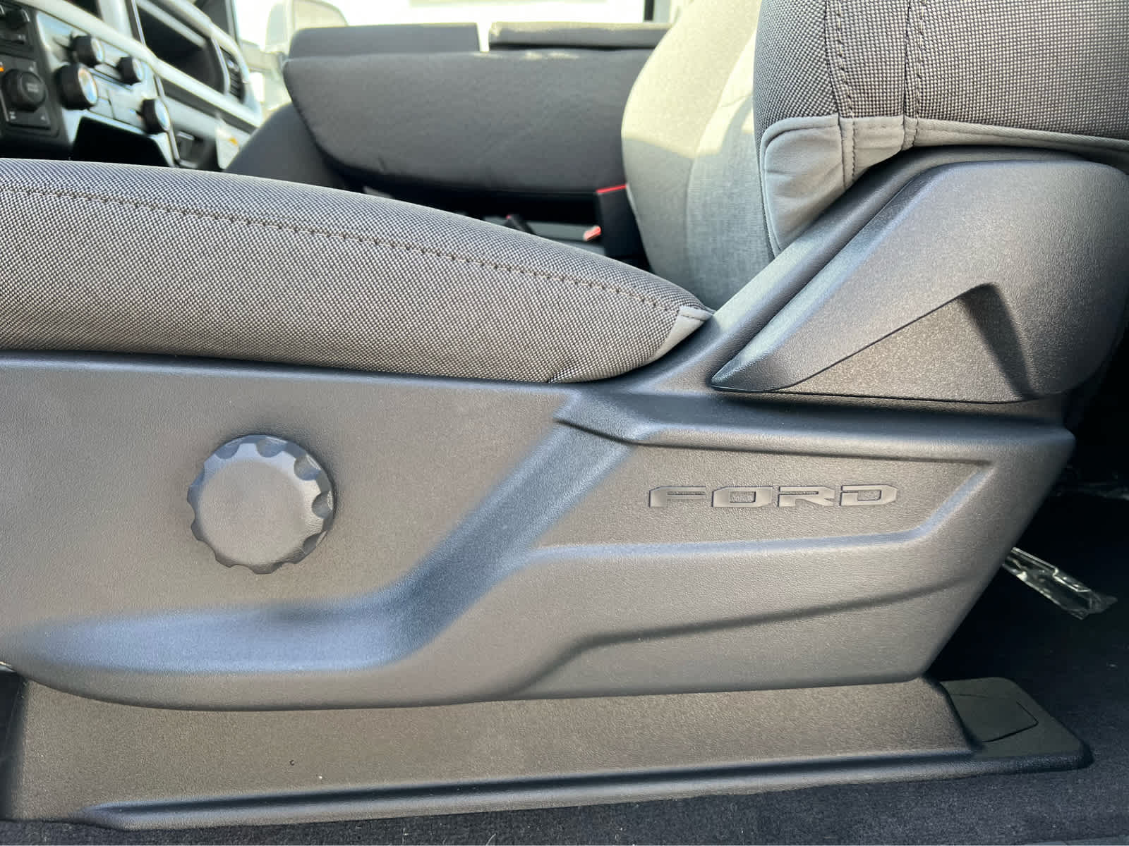 2026 Ford F-350 Super Duty XL - Photo 11