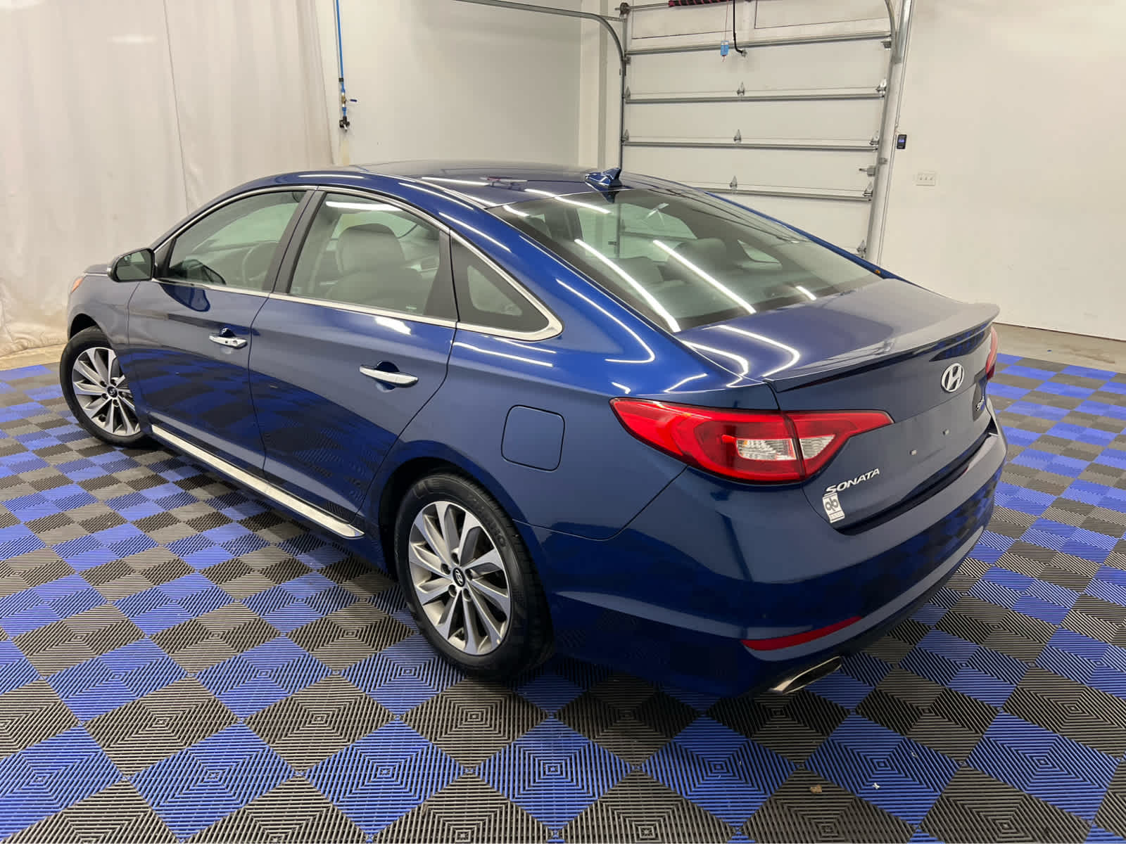 2016 Hyundai Sonata Sport photo 4
