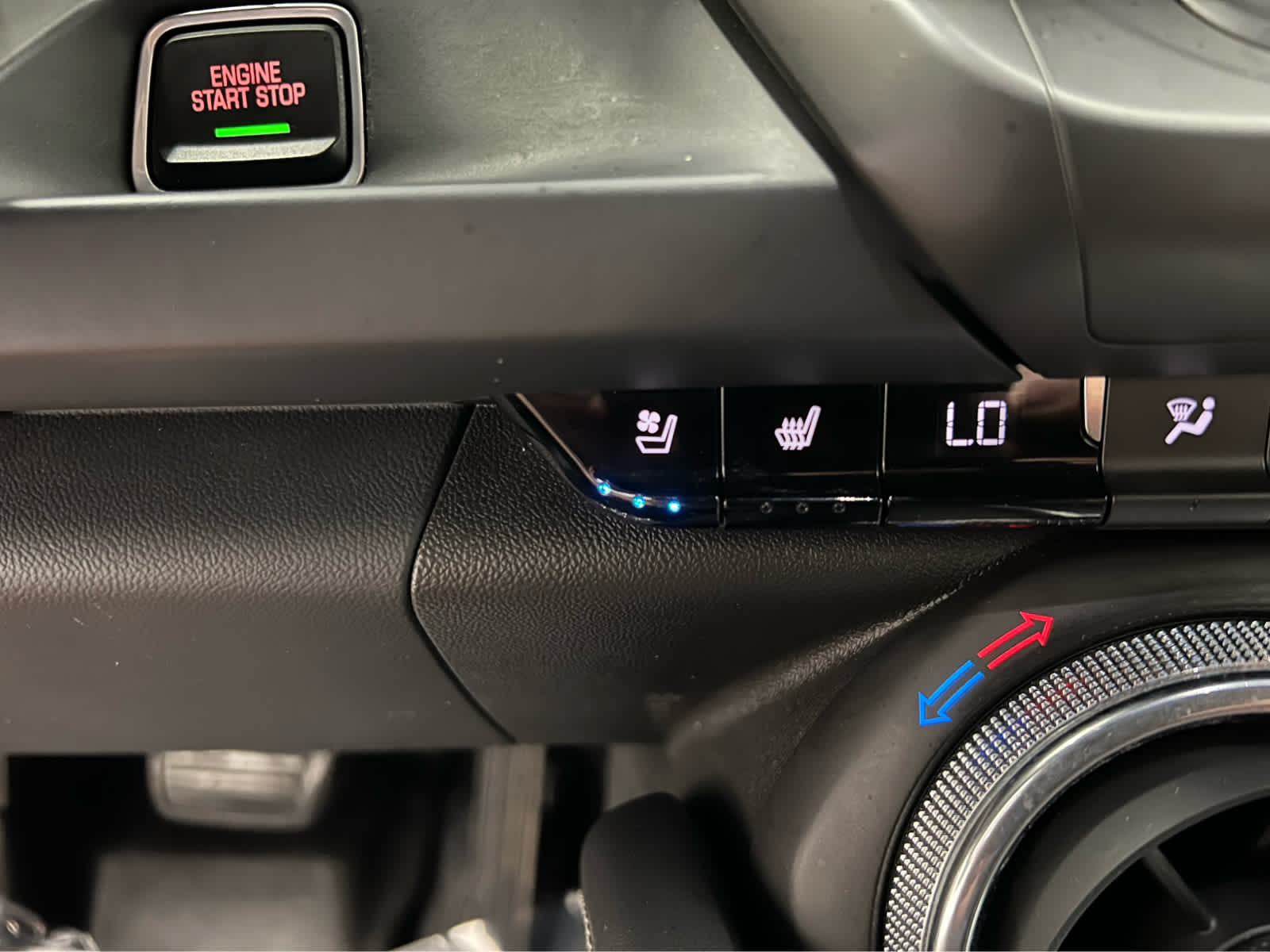 2016 Chevrolet Camaro 2LT photo 3