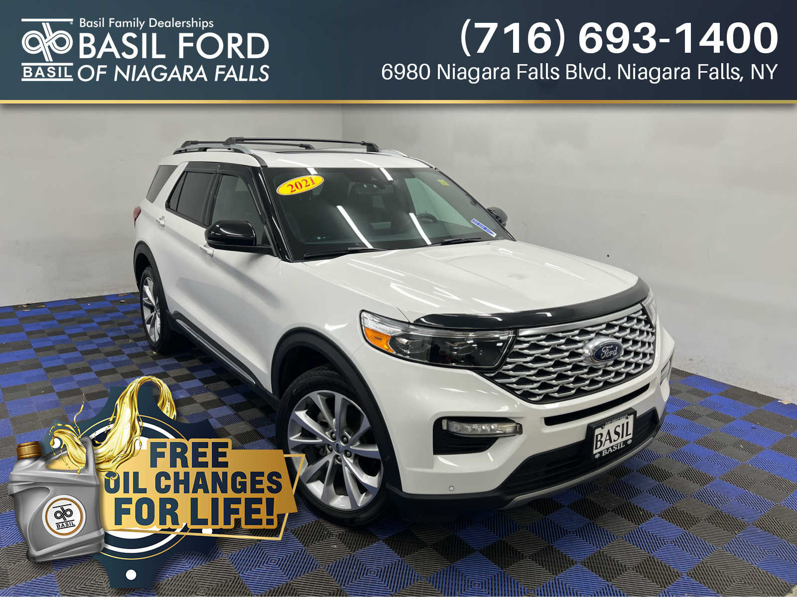 2021 Ford Explorer Platinum's photo