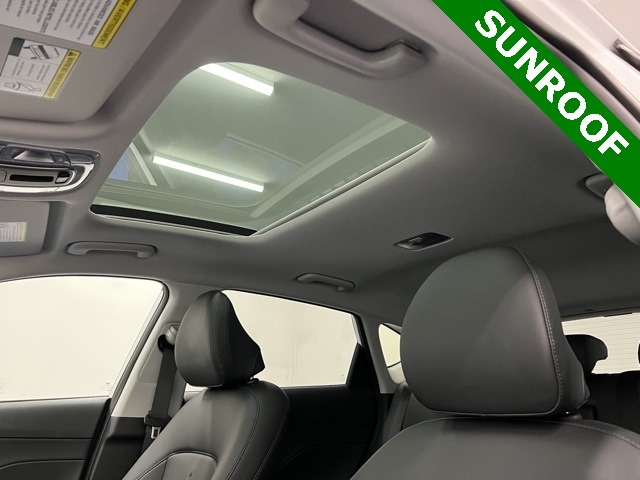 Used 2025 Hyundai Kona EV Limited with VIN KM8HE3A66SU026294 for sale in Niagara Falls, NY