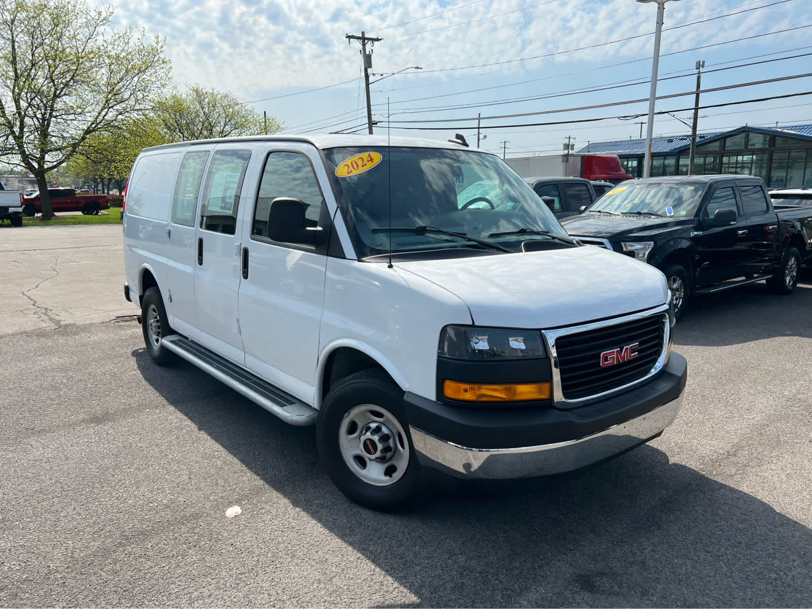 2024 GMC Savana 2500's photo