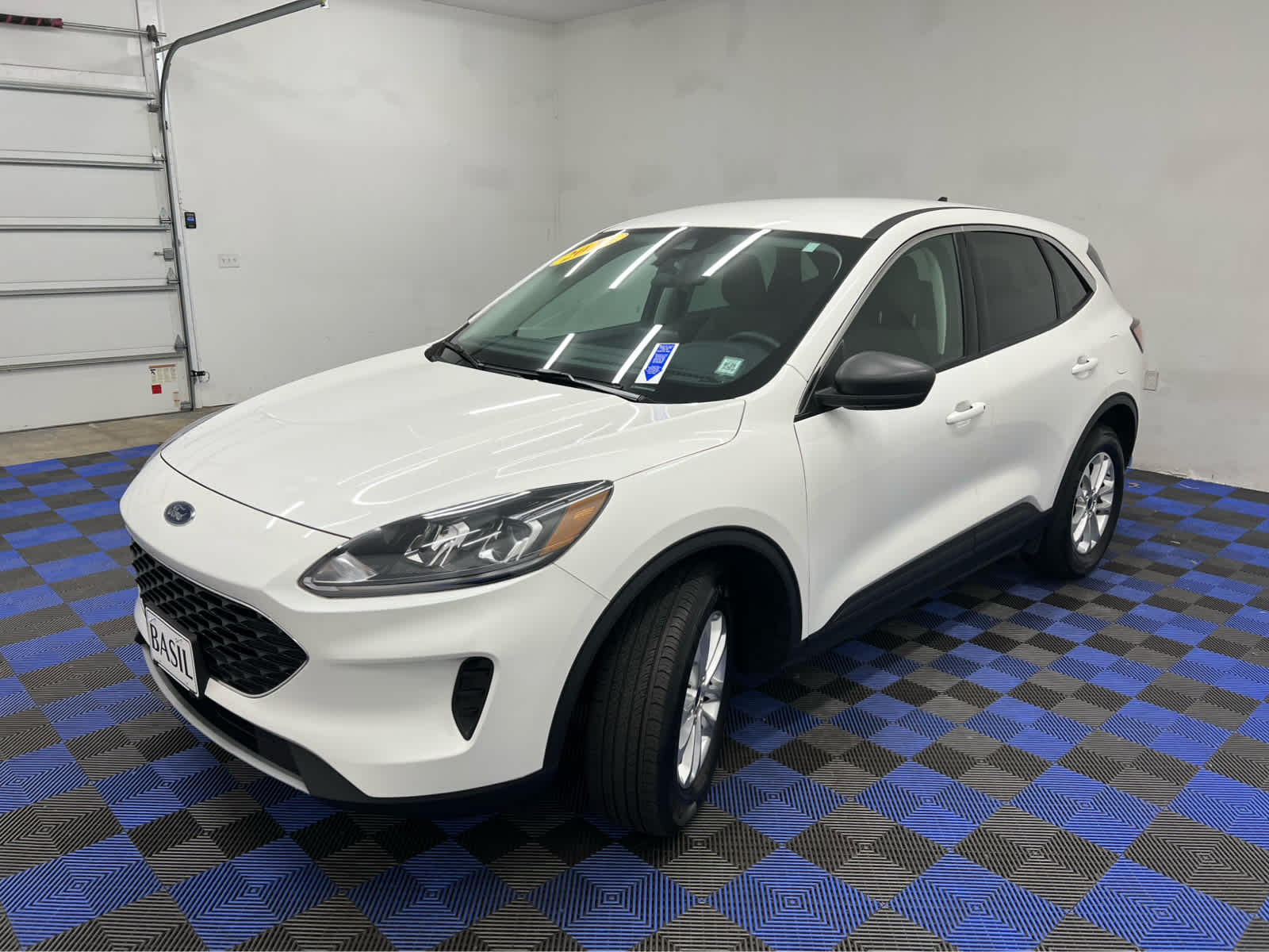 2022 Ford Escape SE photo 3