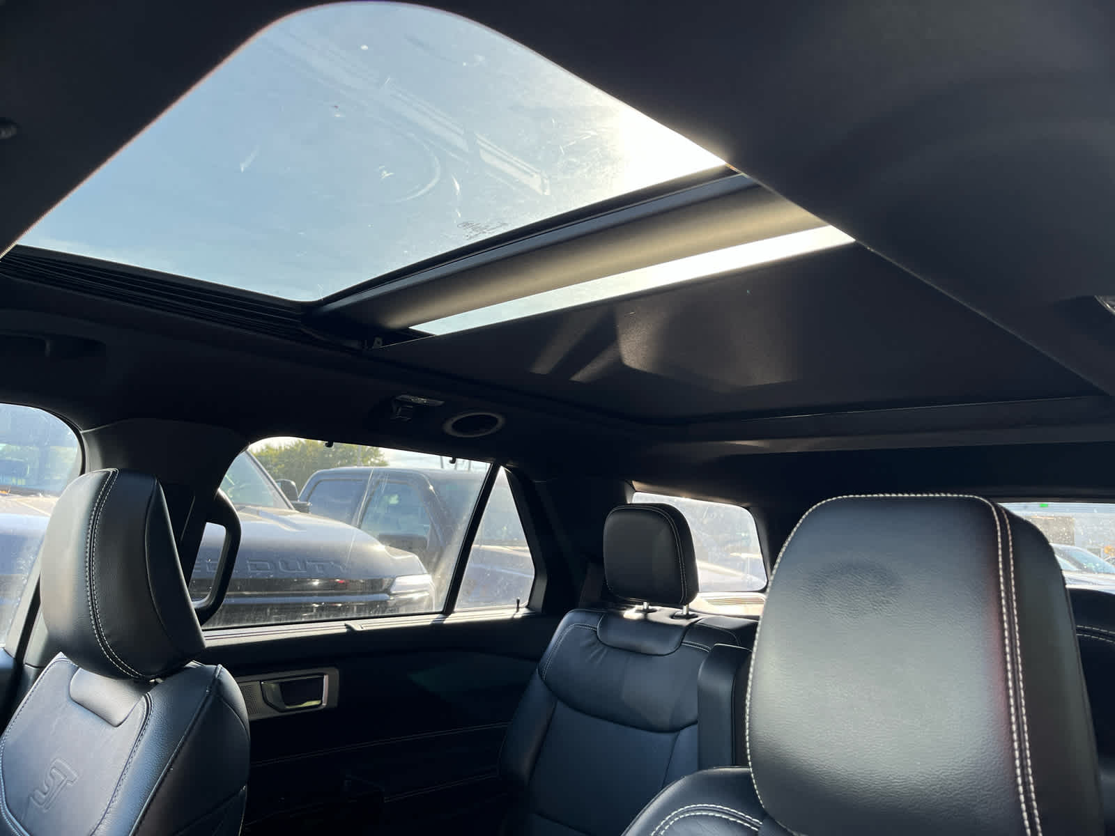 2021 Ford Explorer ST photo 2
