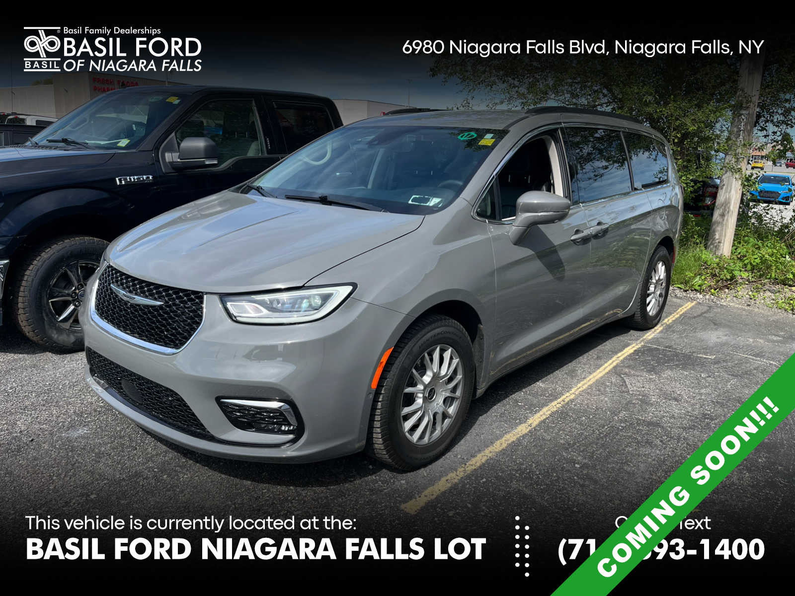 2022 Chrysler Pacifica Touring L's photo