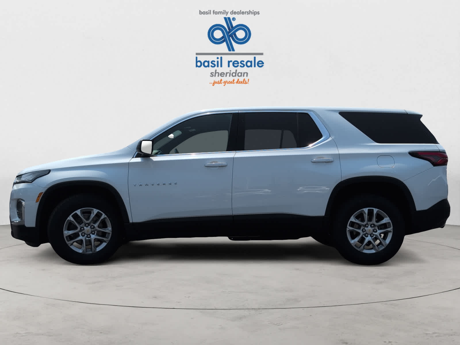 2023 Chevrolet Traverse LS photo 3