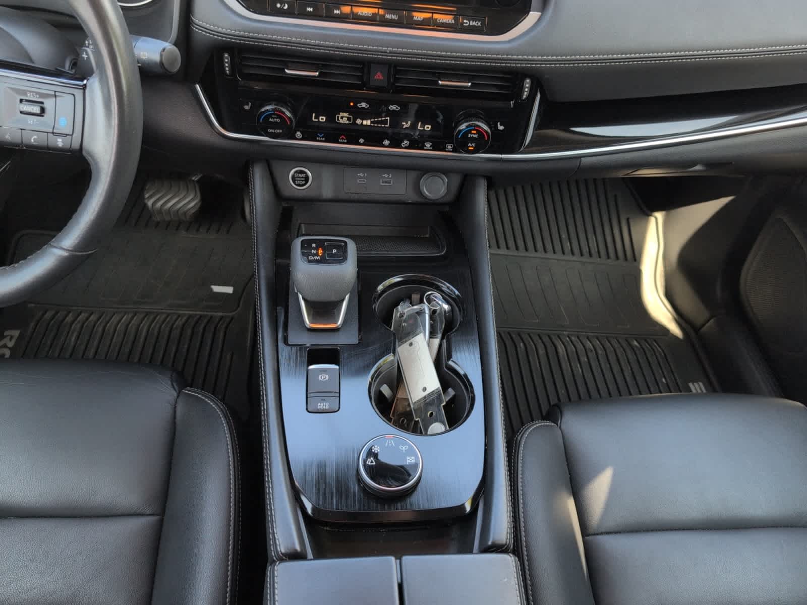 2023 Nissan Rogue SL photo 4