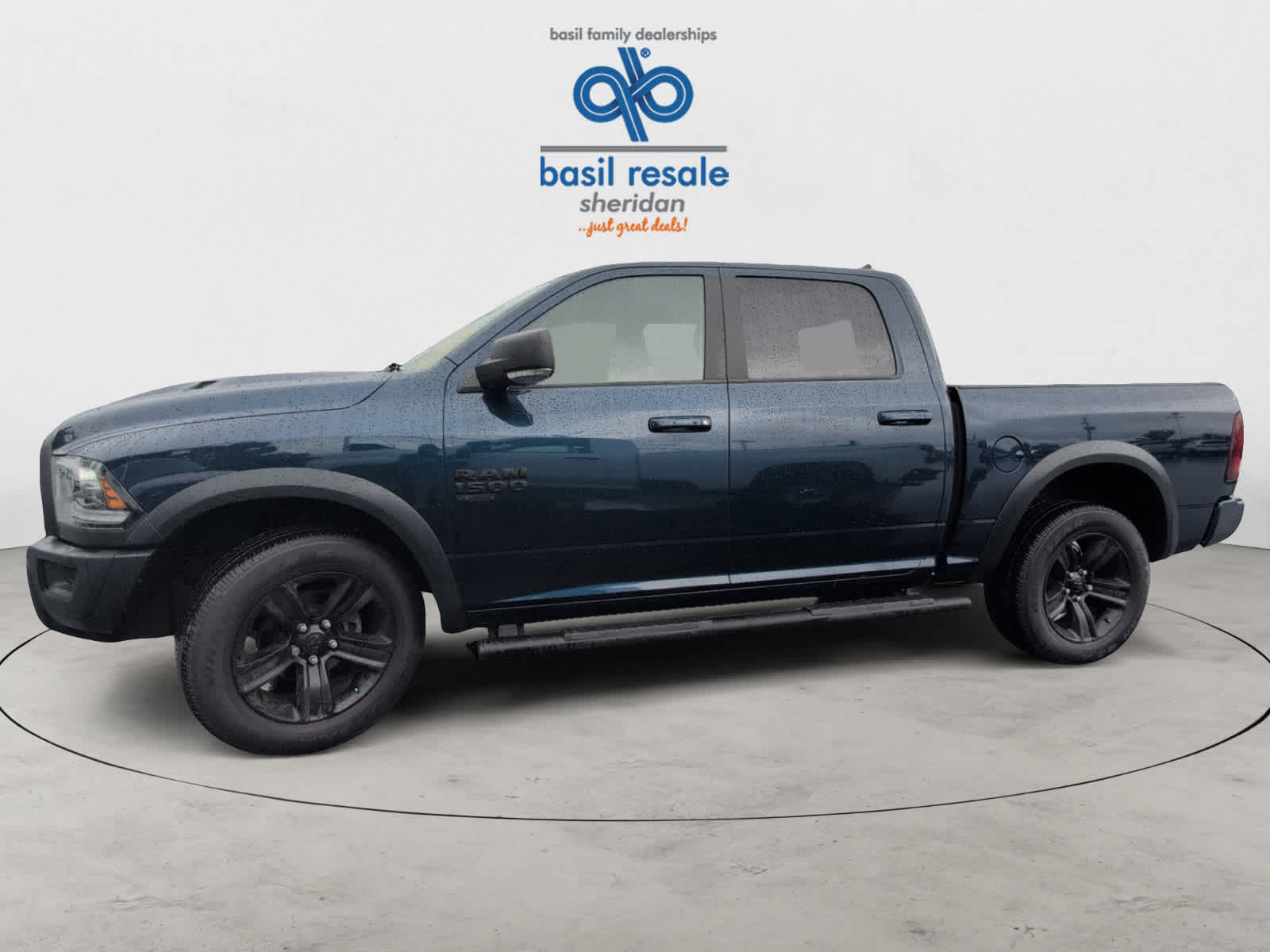 2022 Ram 1500 Classic Warlock photo 3