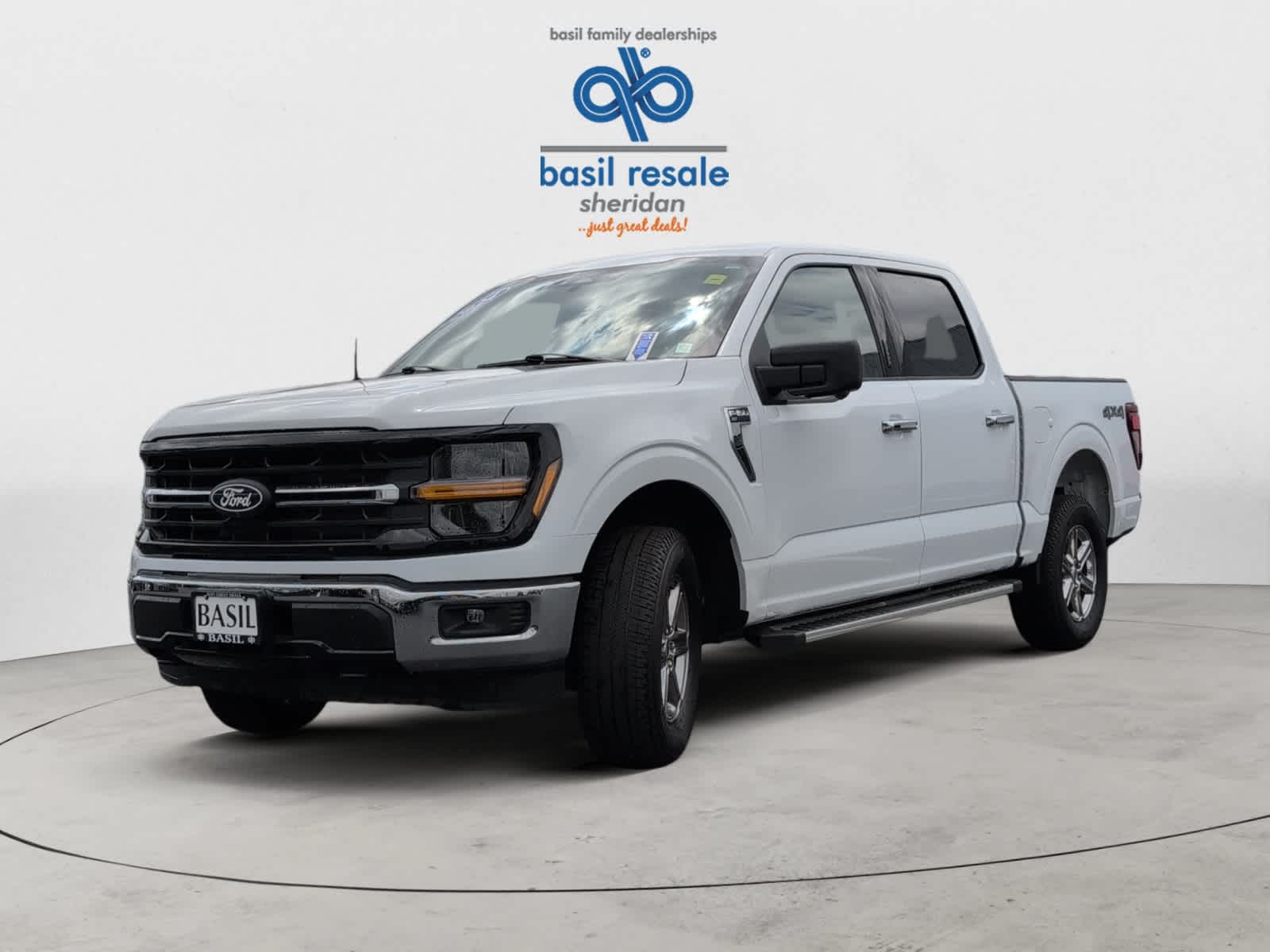 2024 Ford F-150 XLT photo 2