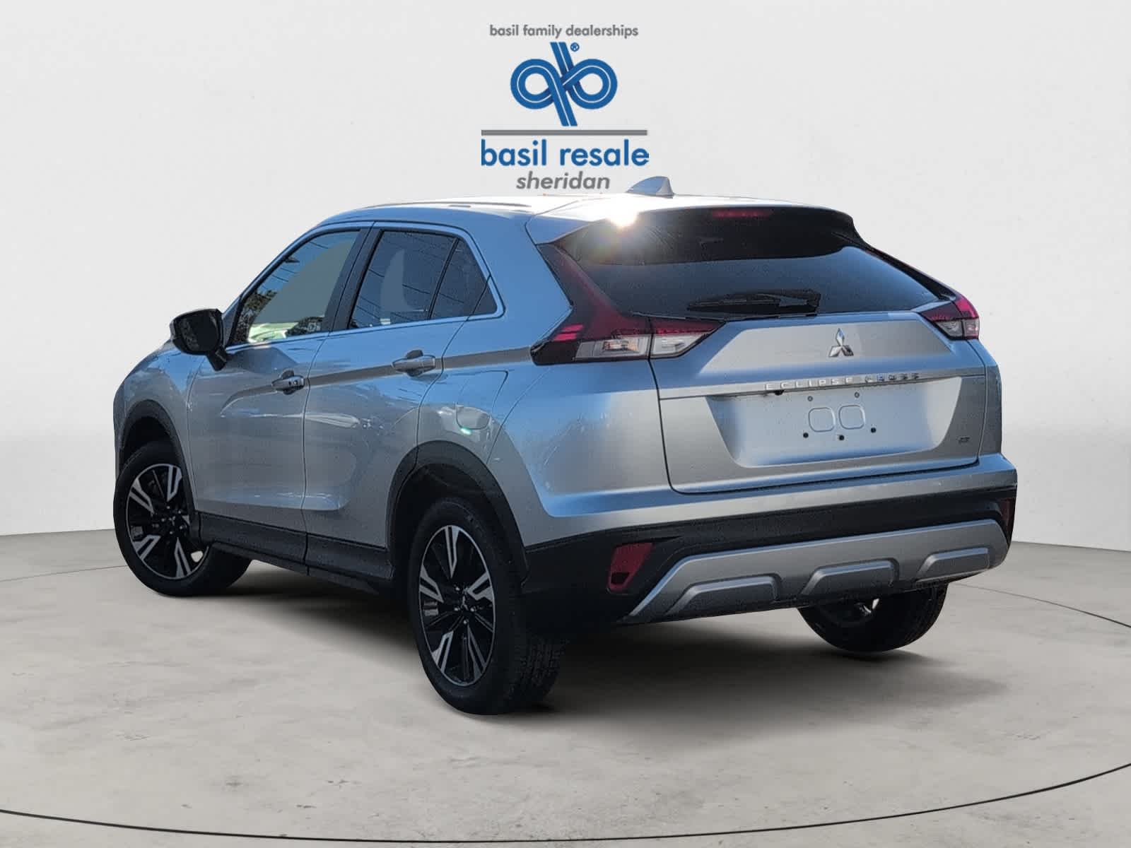 2025 Mitsubishi Eclipse Cross SE photo 2