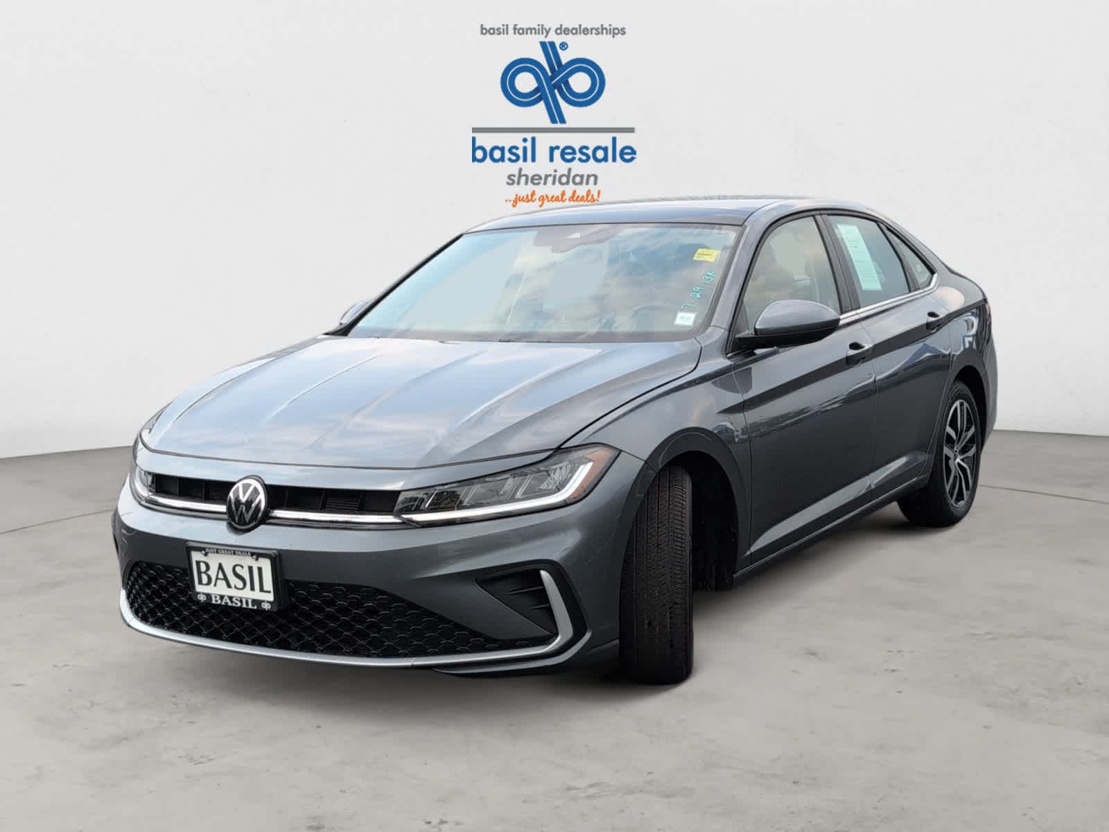 2025 Volkswagen Jetta SE photo 2