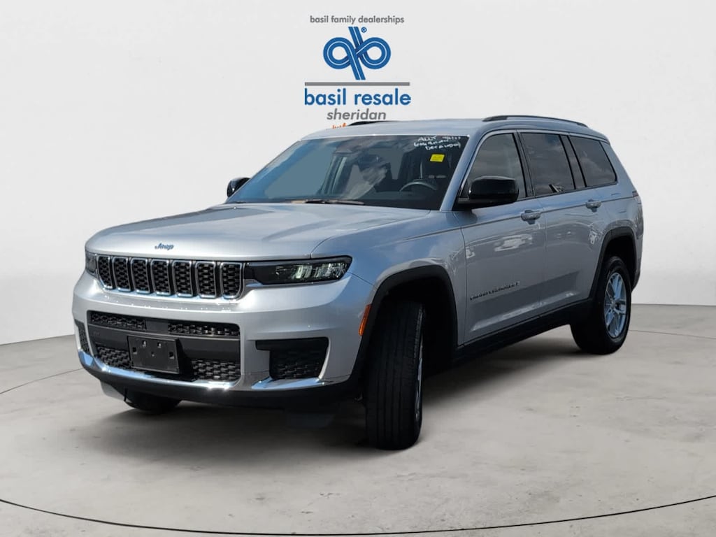 Used 2023 Jeep Grand Cherokee L Laredo 4x4