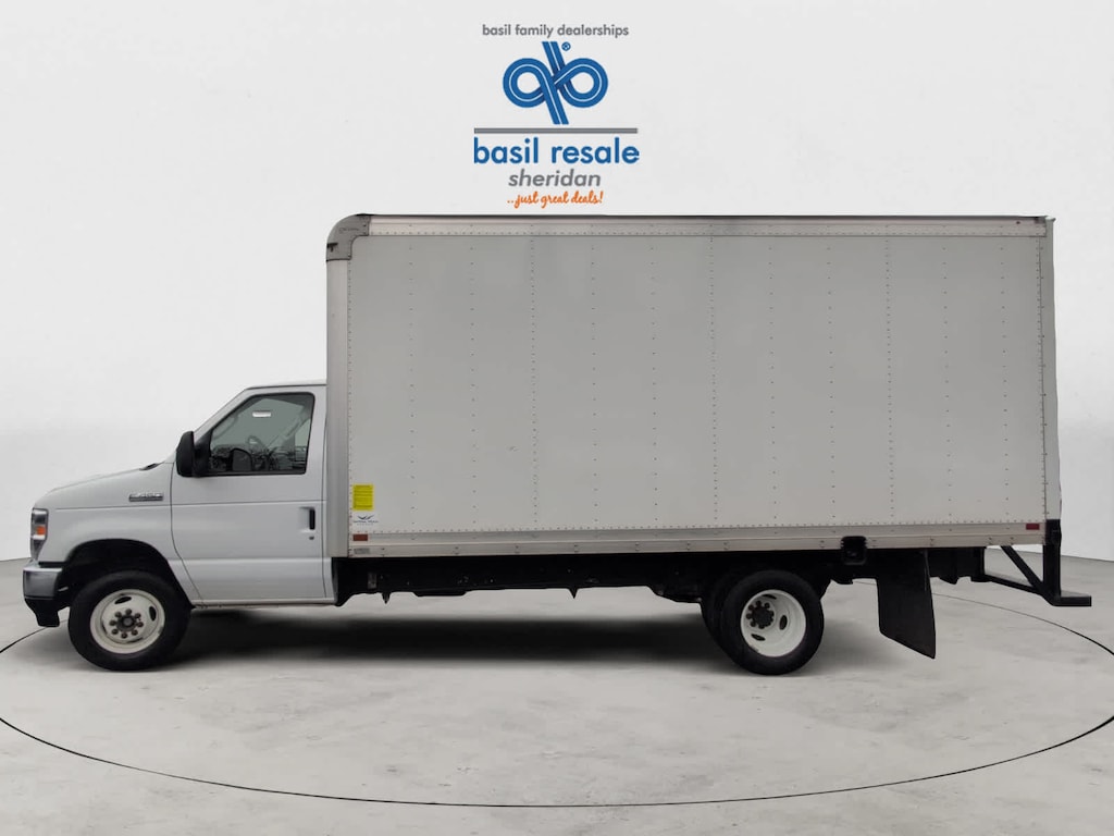 2024 Ford E-450 photo 3