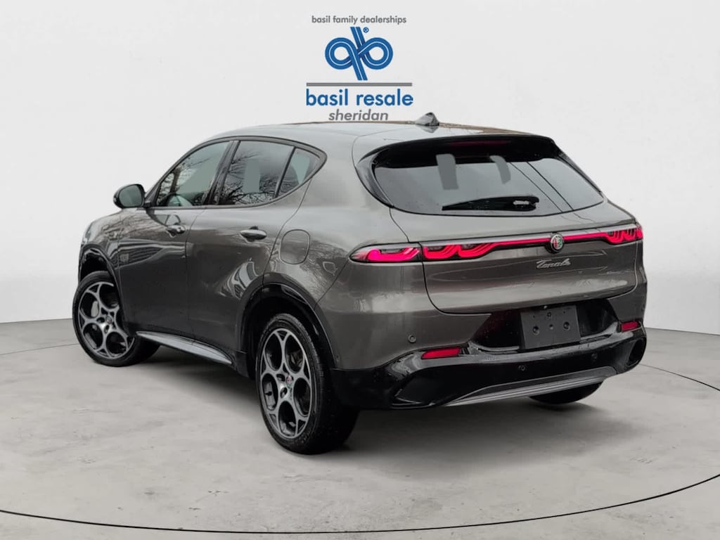 2024 Alfa Romeo Tonale Ti photo 4