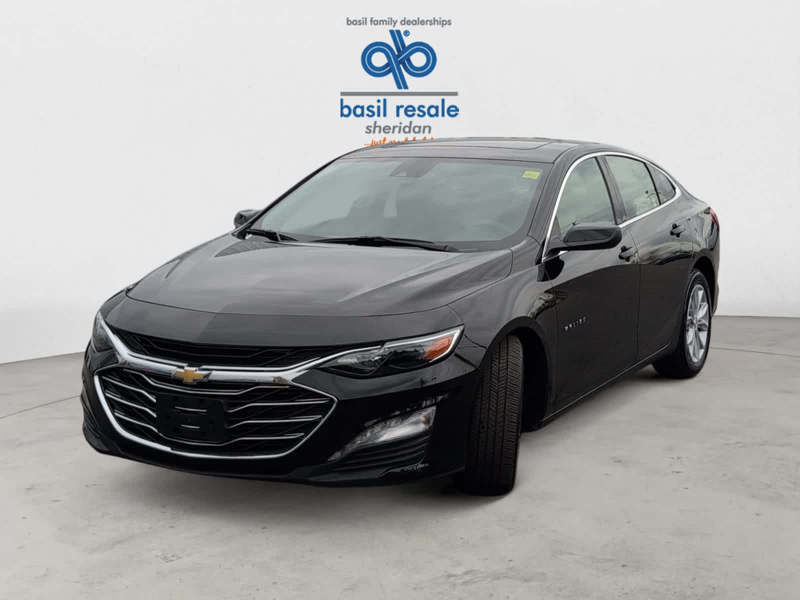 2024 Chevrolet Malibu 1LT photo 2