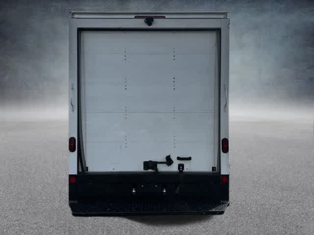 2022 Ford Transit Cutaway Cab Chassis photo 3