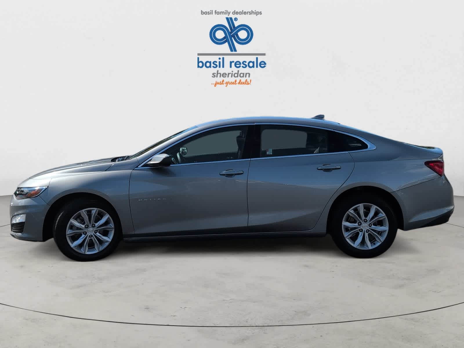2025 Chevrolet Malibu 1LT photo 3