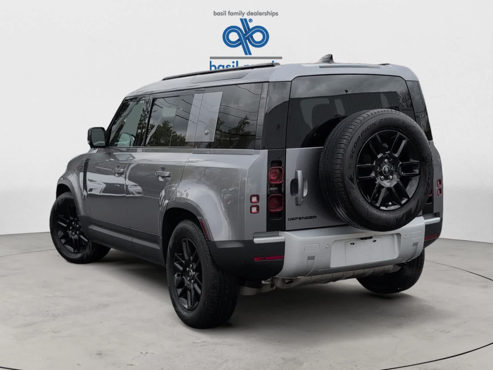 2024 Land Rover Defender S 110 photo 4