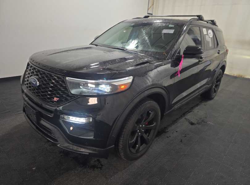 2023 Ford Explorer ST photo 2