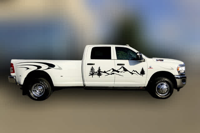 2024 Ram 3500 Tradesman photo 4