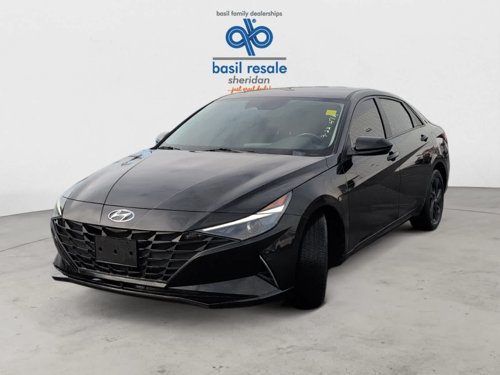 2021 Hyundai Elantra SEL photo 2