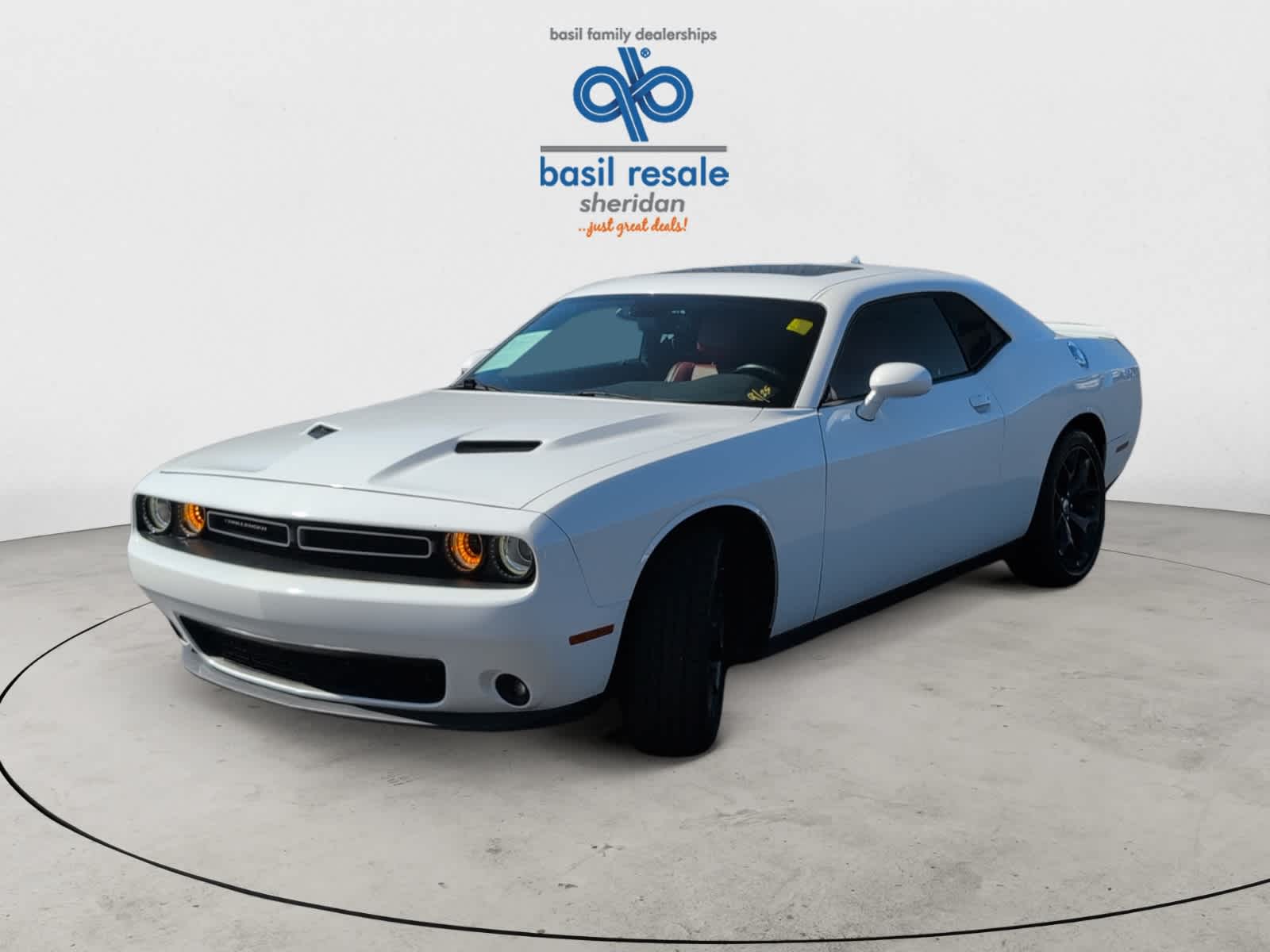2018 Dodge Challenger SXT Plus photo 2
