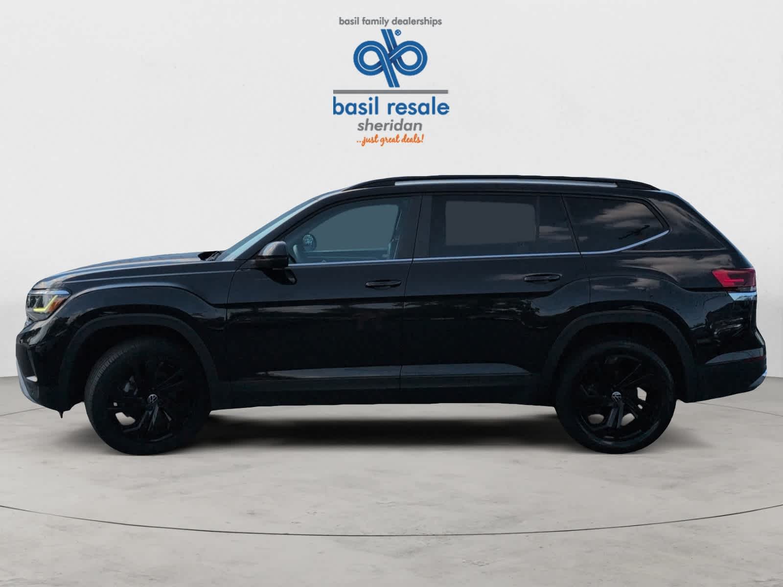 2022 Volkswagen Atlas SE Technology photo 3