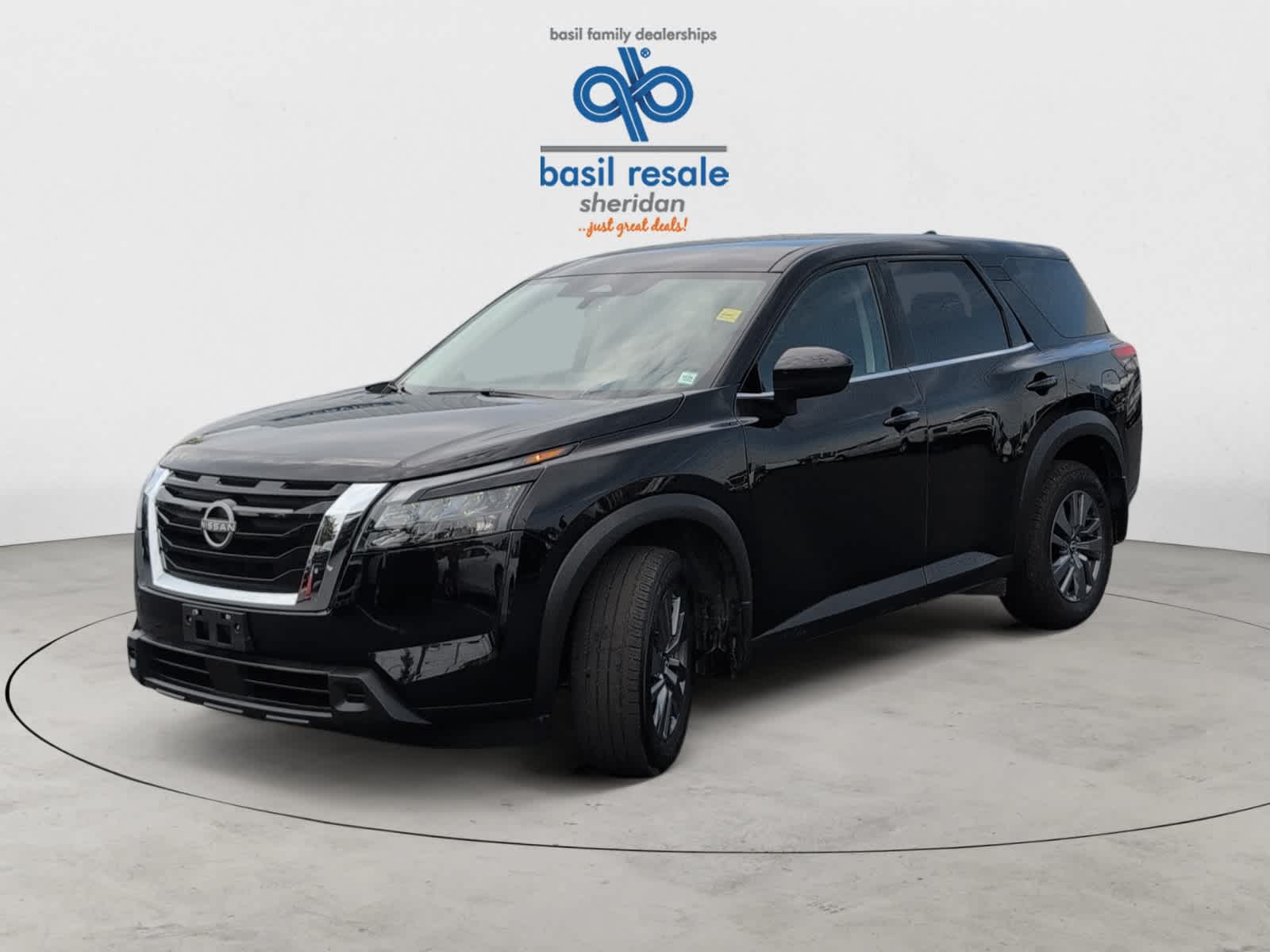 2024 Nissan Pathfinder S photo 2