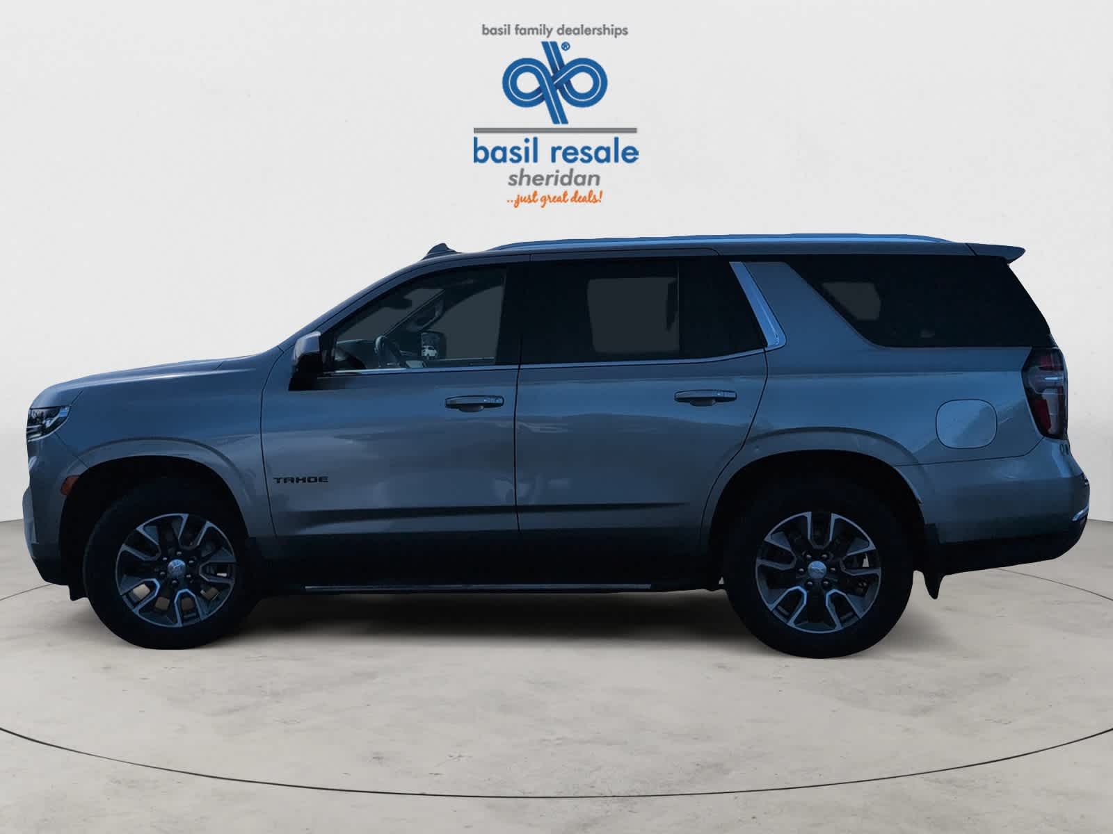 2023 Chevrolet Tahoe LS photo 3