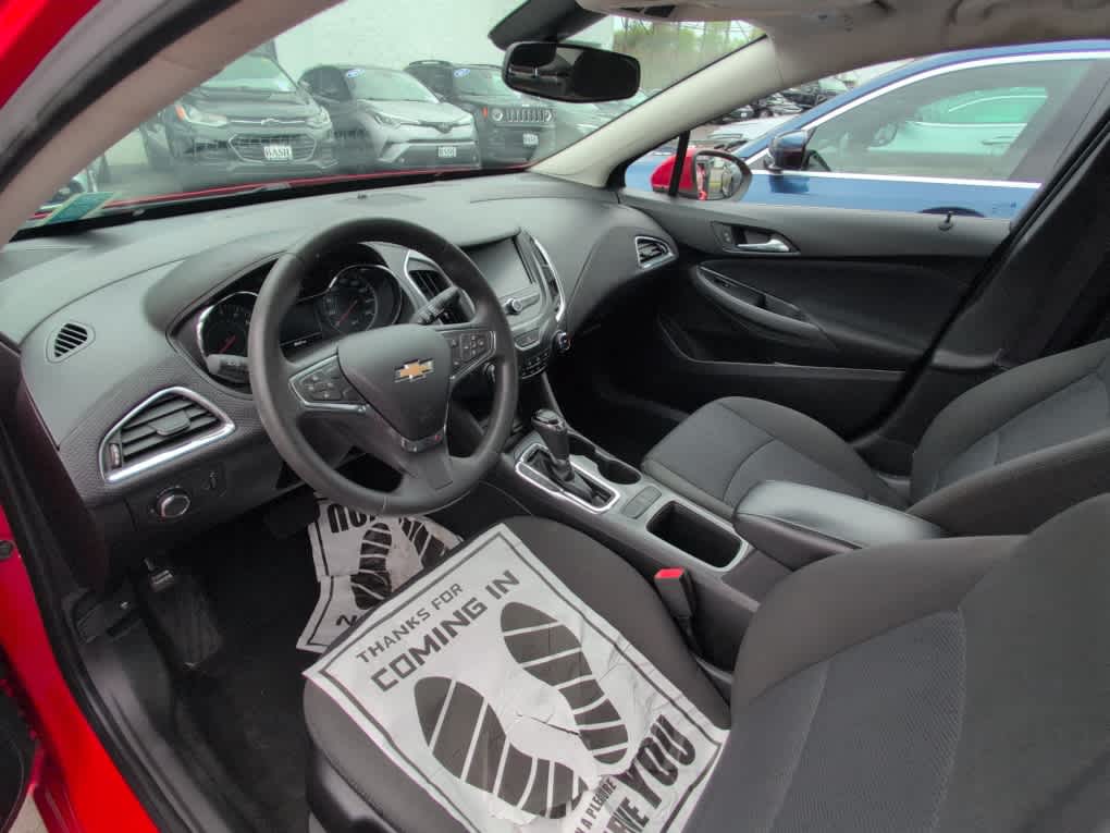 2016 Chevrolet Cruze LT photo 4