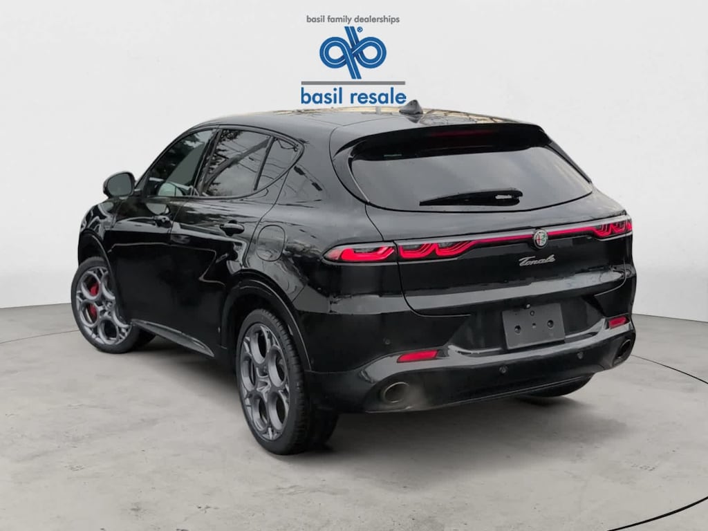 2024 Alfa Romeo Tonale Veloce photo 2