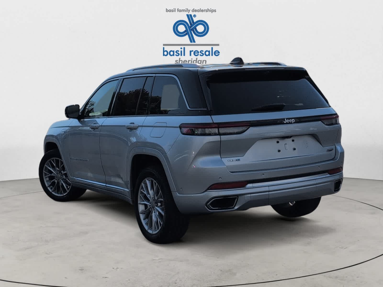2023 Jeep Cherokee Summit Reserve 4xe photo 4