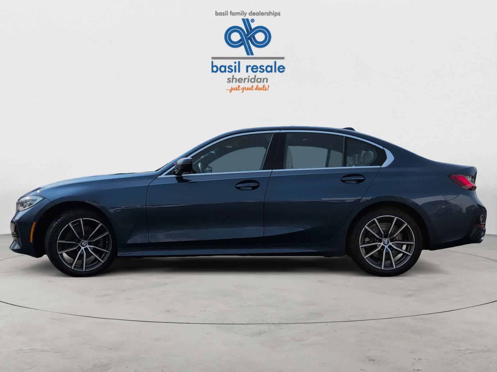 2021 Bmw 330i 330i xDrive photo 2