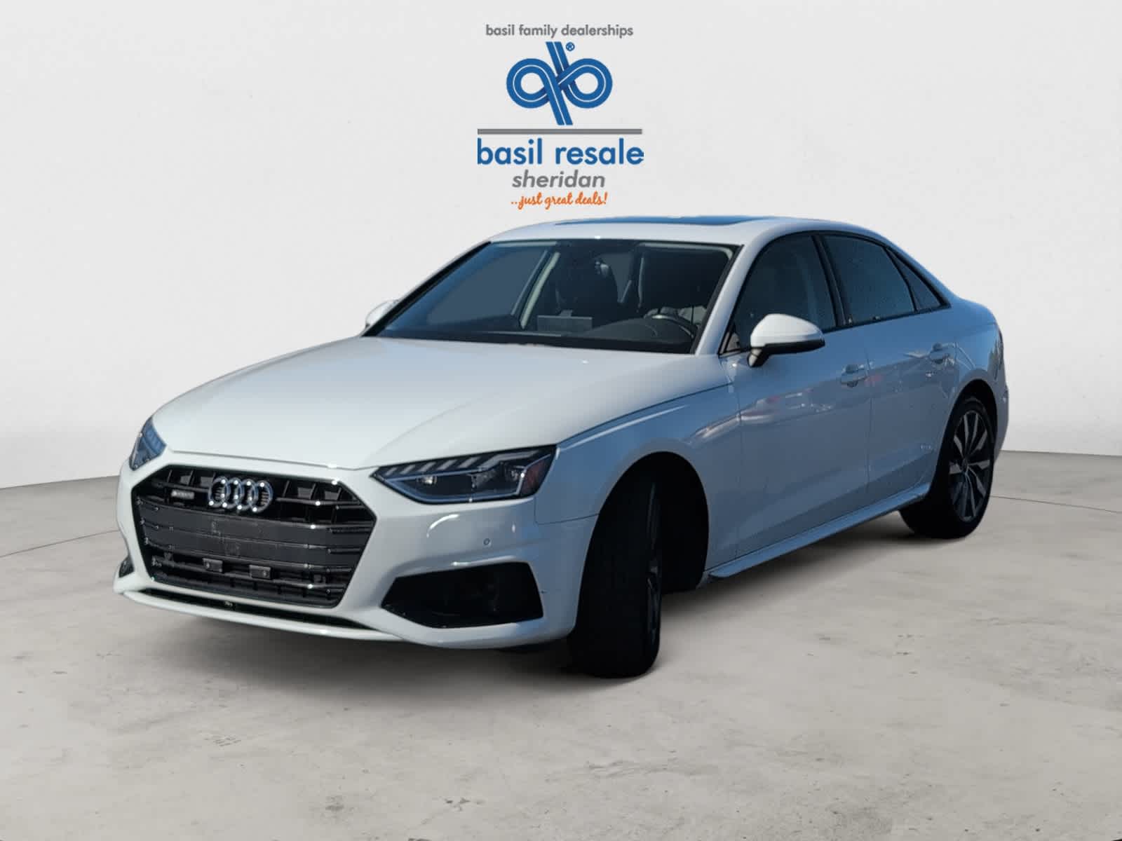 2023 Audi A4 Premium Plus 40 TFSI Quattro photo 2
