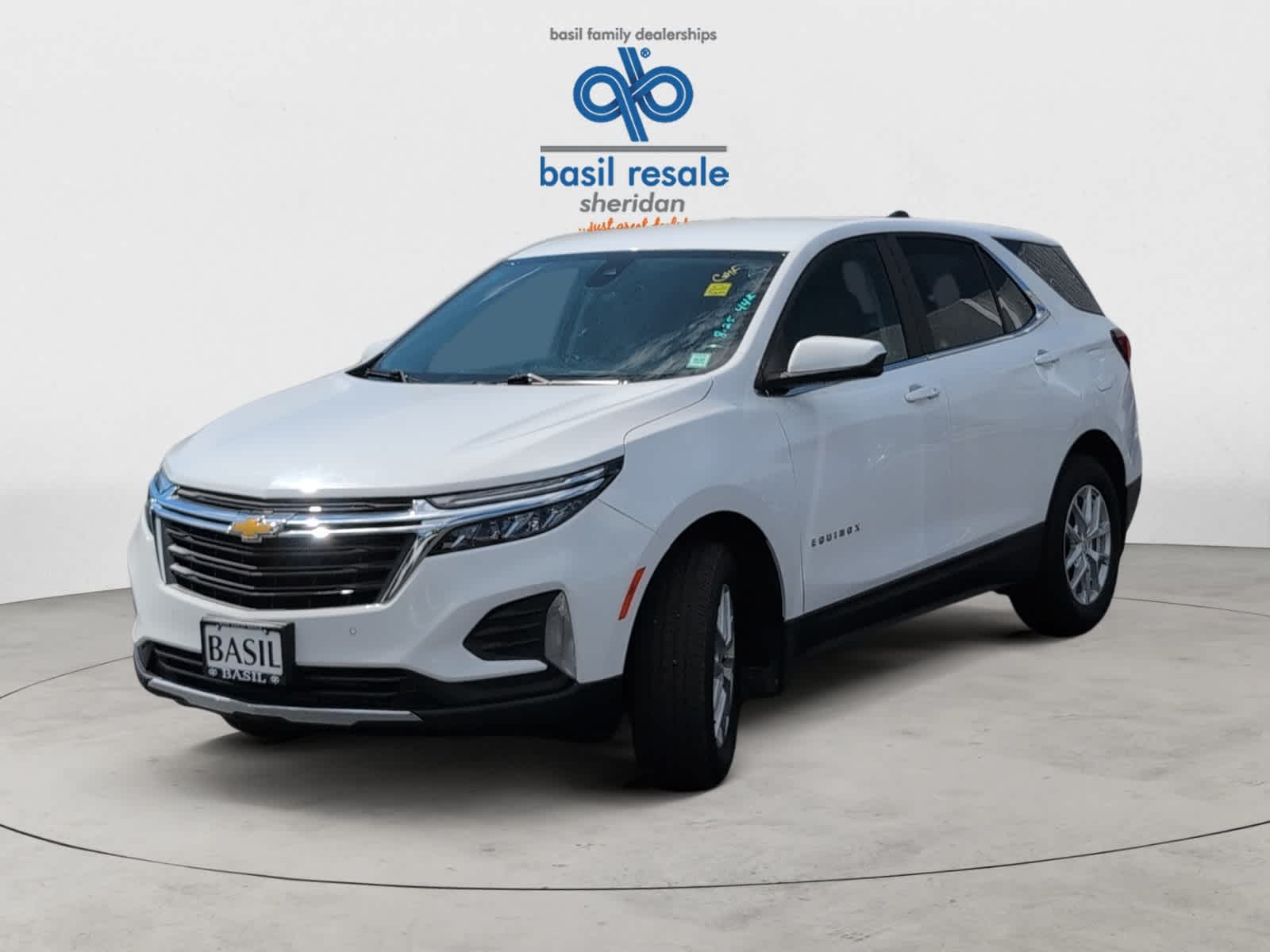 2022 Chevrolet Equinox LT photo 2