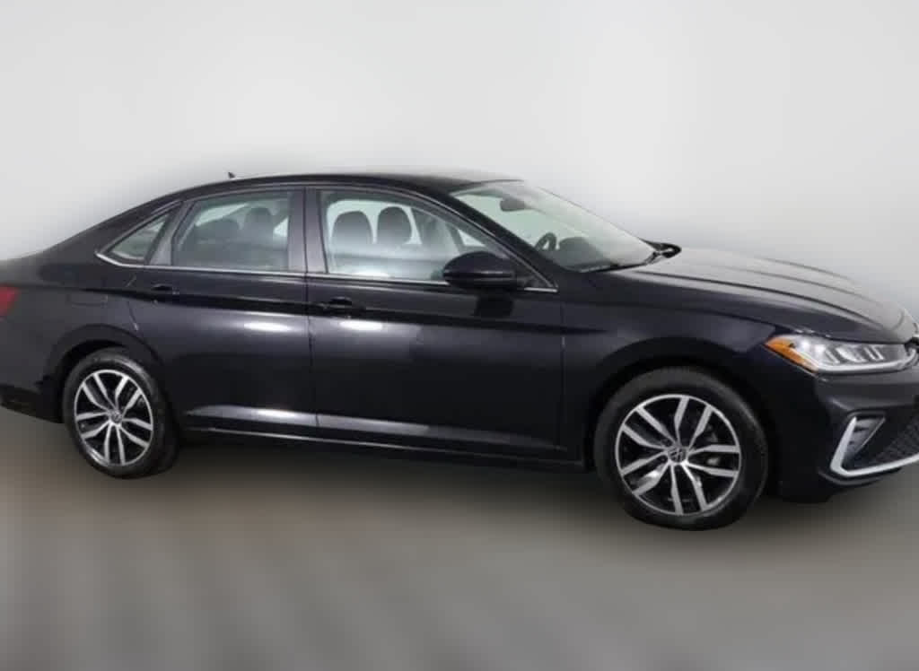 2025 Volkswagen Jetta SE photo 2